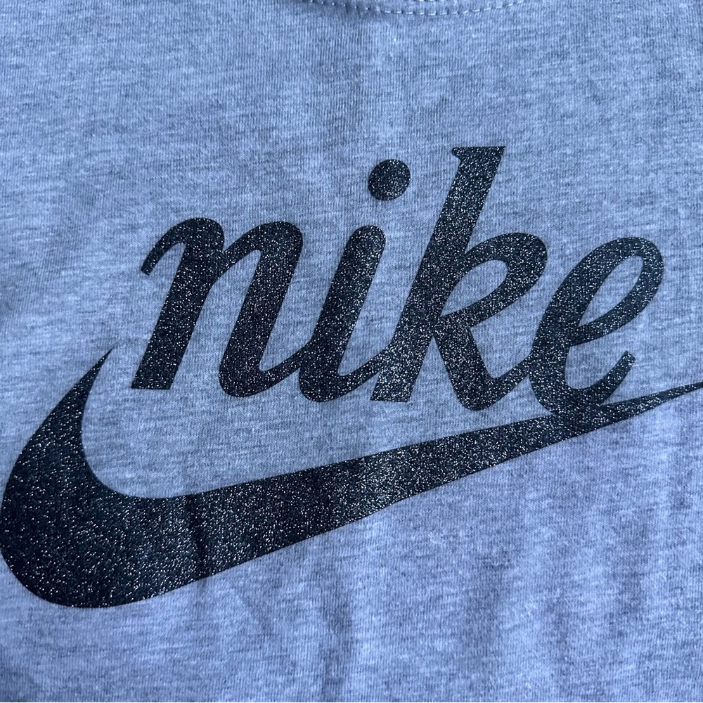 Nike Tee - Picture 2 of 3